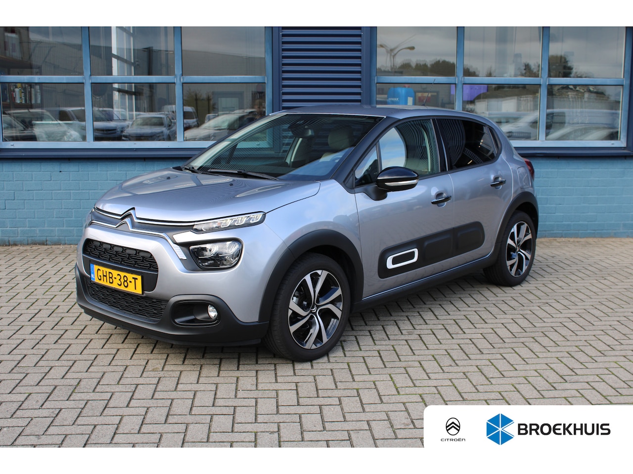Citroën C3 - 1.2 PureTech Max Camera | Cruise Control | Navigatie | Airco - AutoWereld.nl