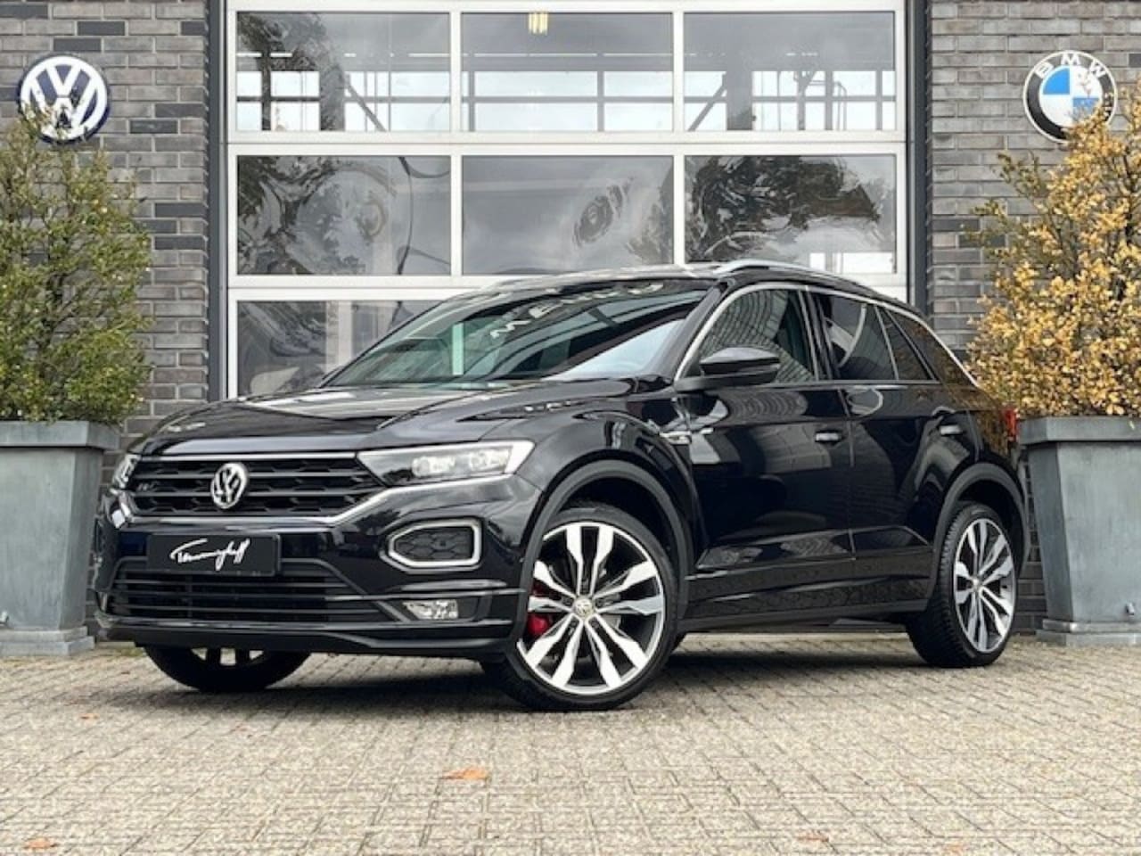 Volkswagen T-Roc - 1.5 TSI AUT. SPORT R-LINE BEATS - VIRTU - PANO. DAK - TREKH. - AutoWereld.nl