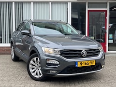 Volkswagen T-Roc - 1.0 TSI Style Business I Camera I Afn. Trekhaak I Carplay I Elek. Achterklep