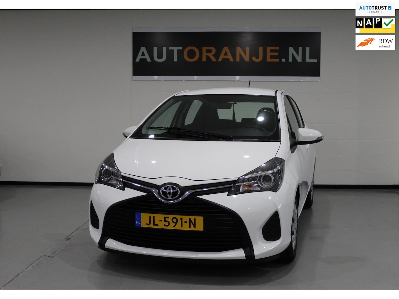 Toyota Yaris - 1.0 VVT-i Now 1.0 VVT-i Now, Airco, APK, NAP!! - AutoWereld.nl