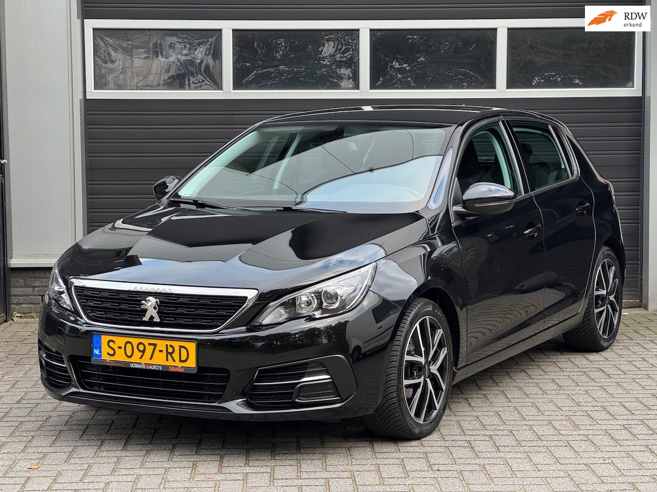 Peugeot 308 - 1.2 PureTech Active PDC NAVI - AutoWereld.nl
