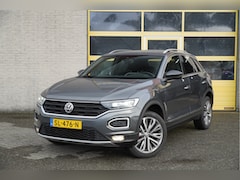 Volkswagen T-Roc - 1.5 TSI 150PK Sport BJ2018 Lmv 18″ | Vol-Led | Pdc | Achteruitrijcamera | Trekhaak | App-C