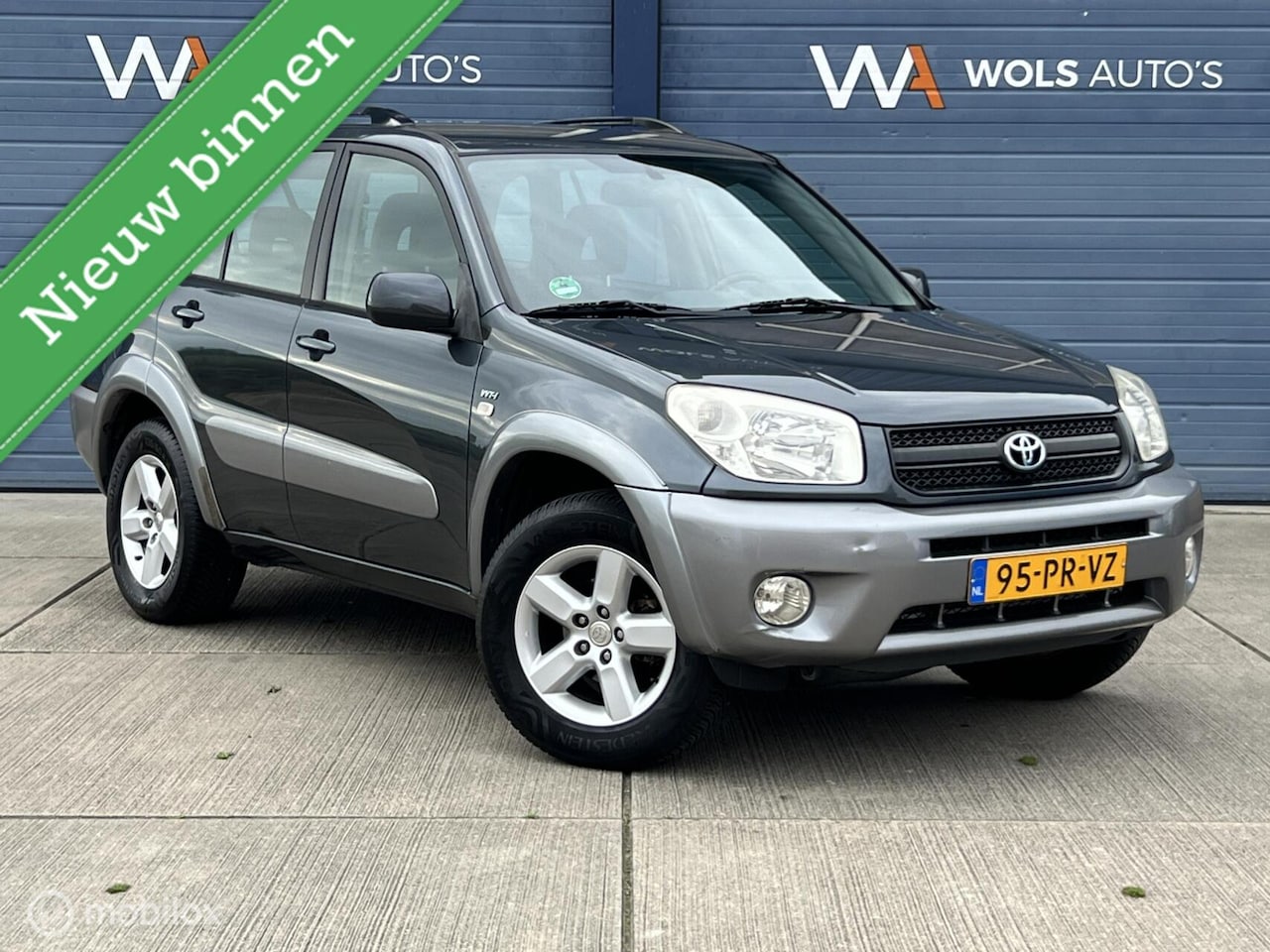 Toyota RAV4 - 2.0-16V VVT-i Sol / BTW-AUTO / 4x4 / YOUNGTIMER / TREKHAAK! - AutoWereld.nl