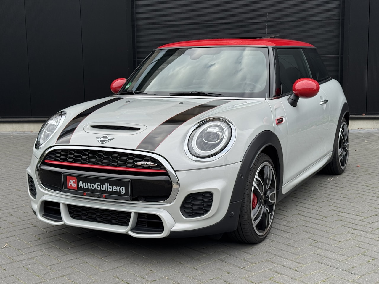 MINI John Cooper Works - Mini 2.0 232PK UNIEK Sportstoelen JCW, Pano, Nav+, Camera, Keyless, Head-Up, Harman-Kardon - AutoWereld.nl