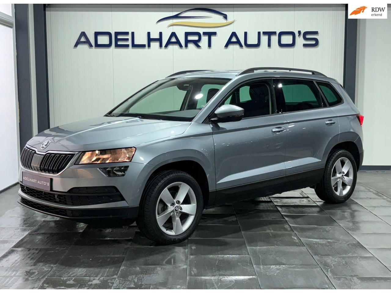 Skoda Karoq - 1.5 TSI ACT Business Edition Automaat DSG / Apple CarPlay / Keyless / Cruise control / etc - AutoWereld.nl