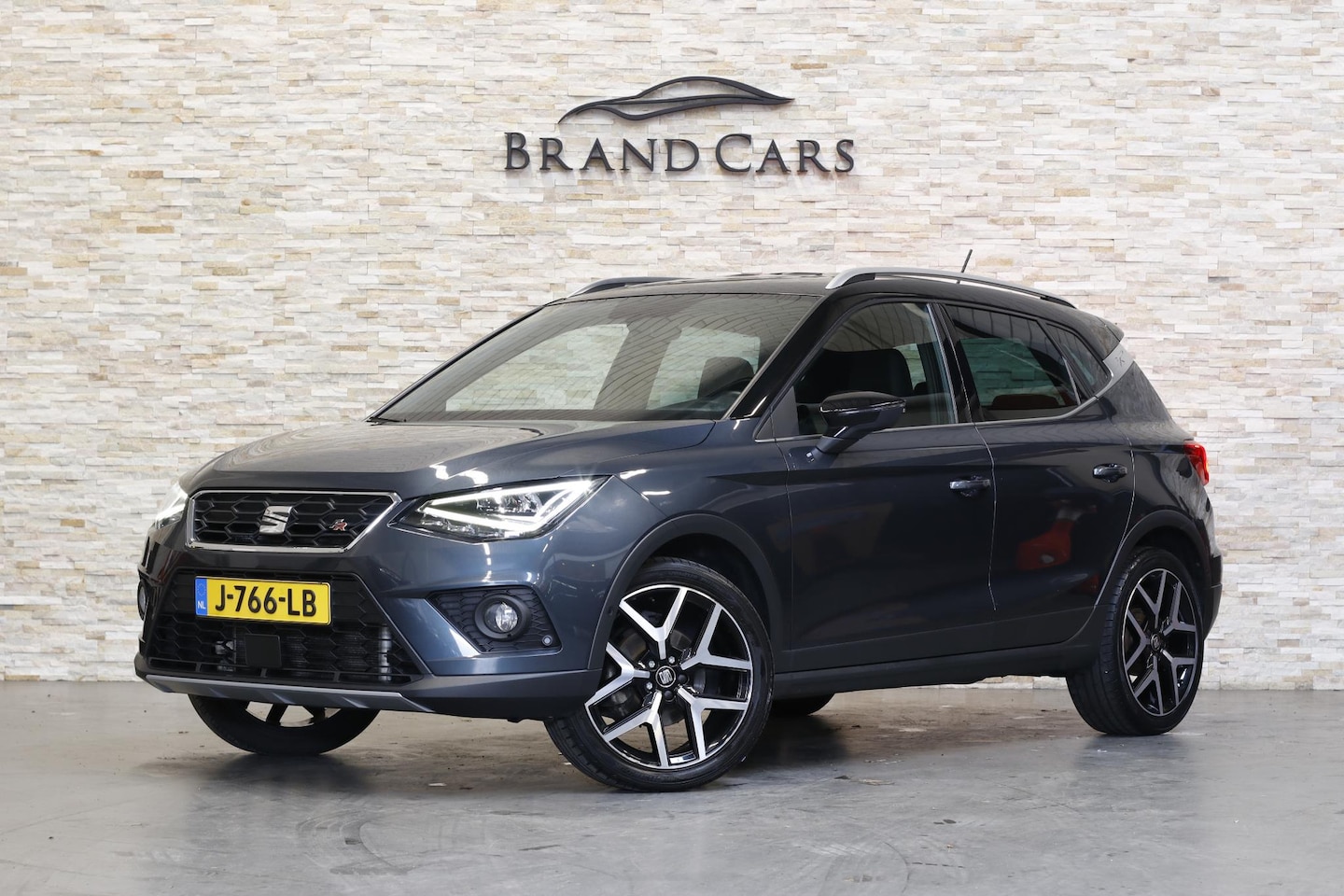 SEAT Arona - 1.0 TSI FR Business Intense | VIRTUAL COCKPIT | LED | CAMERA | DODEHOEK SENSOREN | SIGNATU - AutoWereld.nl