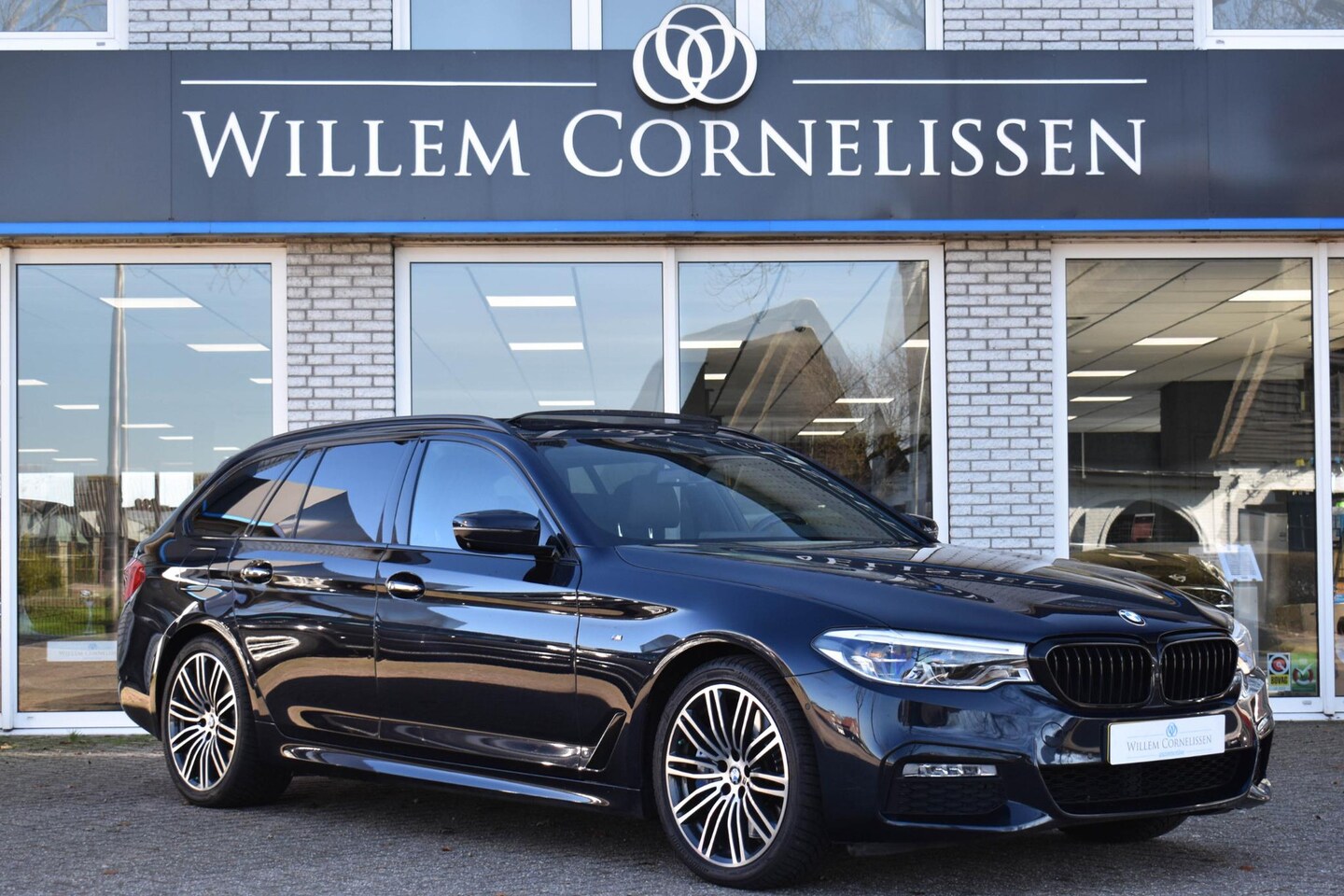 BMW 5-serie Touring - 540i xDrive High Executive Pano Comf Zetels - AutoWereld.nl