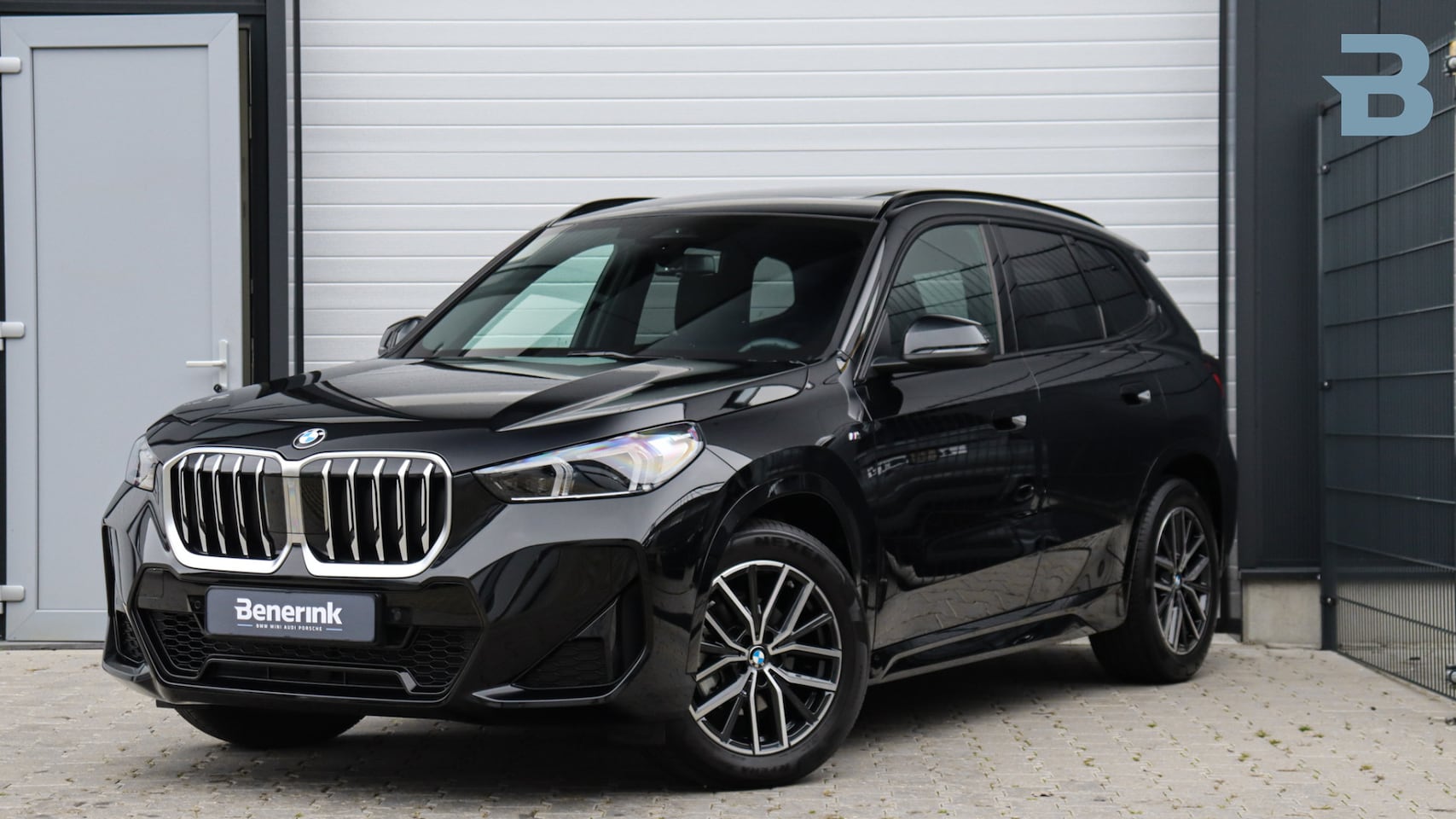 BMW X1 - sDrive18i M-Sport | Harman/Kardon | Panoramadak | Trekhaak | Comfort Access - AutoWereld.nl