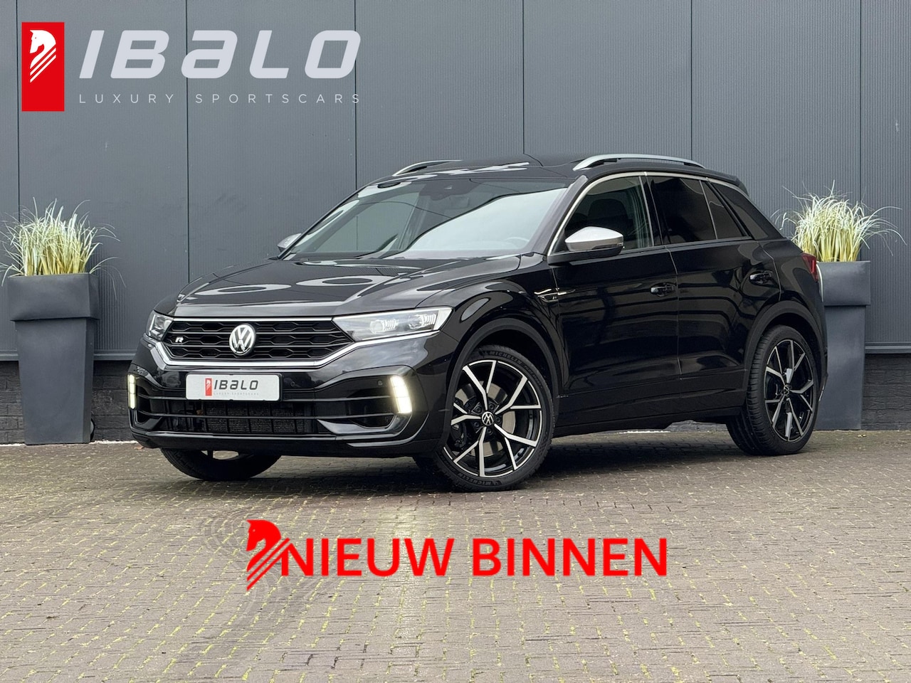 Volkswagen T-Roc - 2.0 TSI 4Motion R | Trekhaak | BEATS | Pano | - AutoWereld.nl