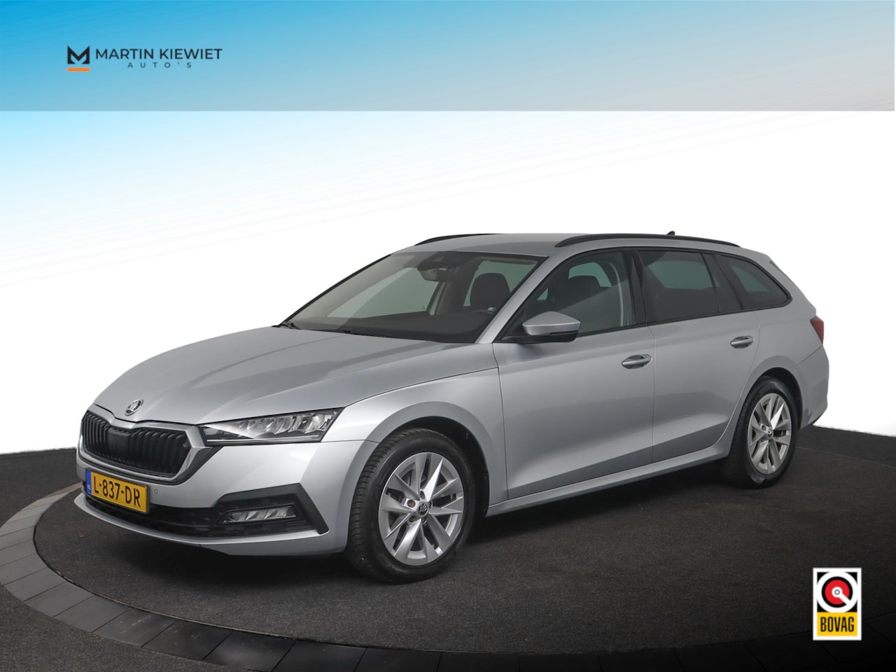 Skoda Octavia Combi - 1.0 e-TSI Business Edition Automaat|Camera|Trekhaak|Stoelverwarming - AutoWereld.nl