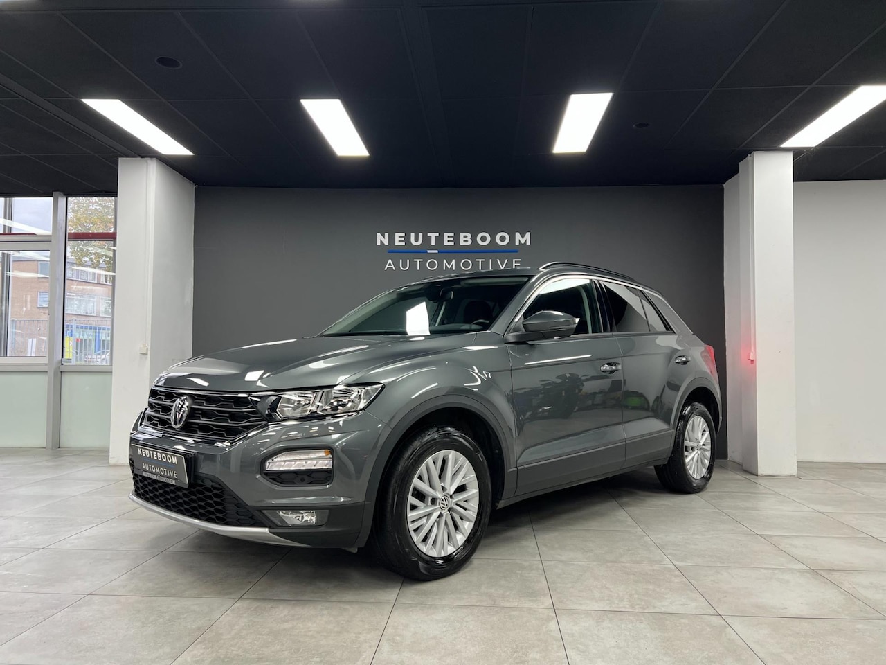 Volkswagen T-Roc - 1.0 TSI | PDC | ACC | Lane assist |CARPLAY| - AutoWereld.nl