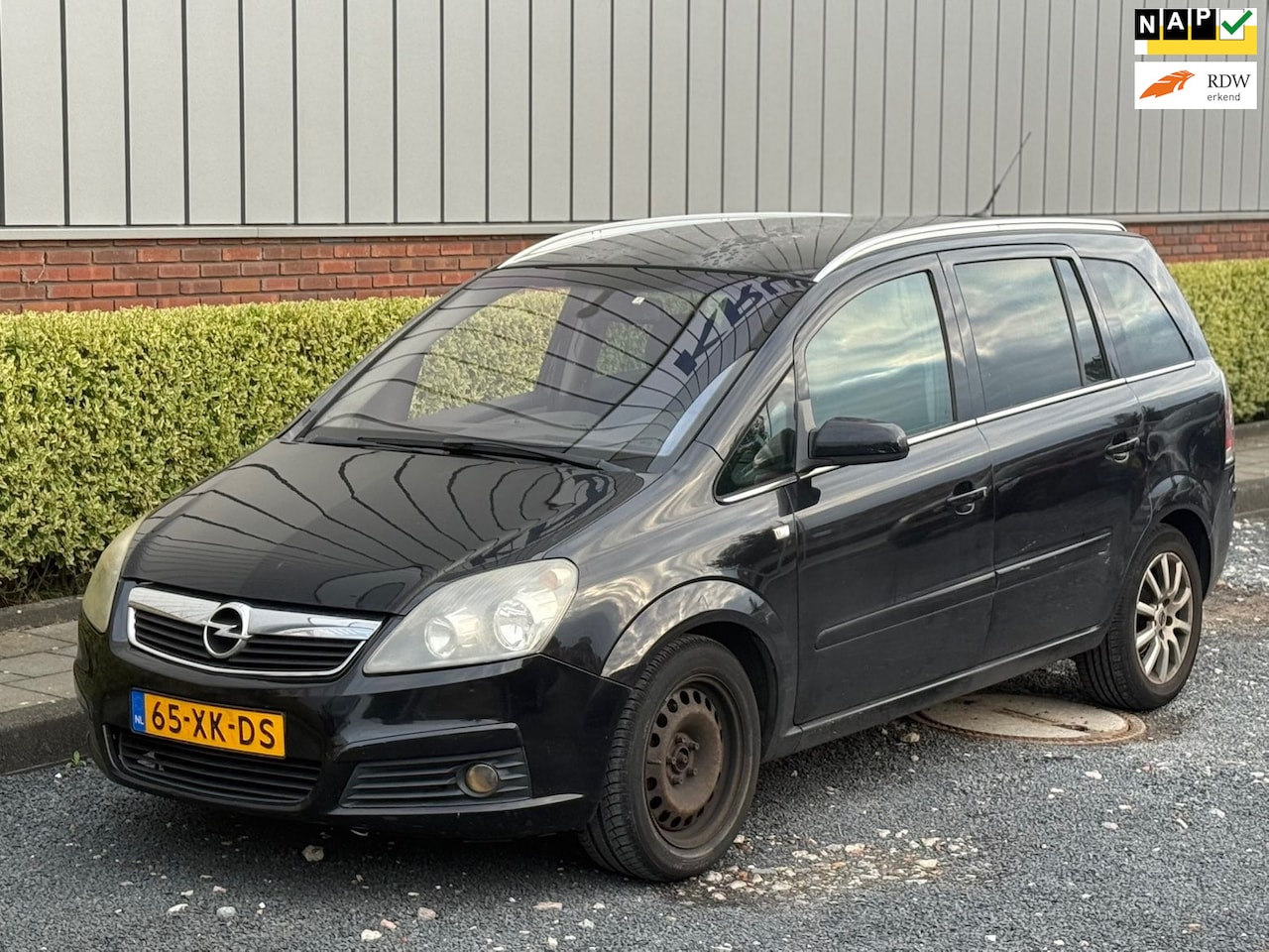 Opel Zafira - 1.8 / 7 Zits / Executive - AutoWereld.nl