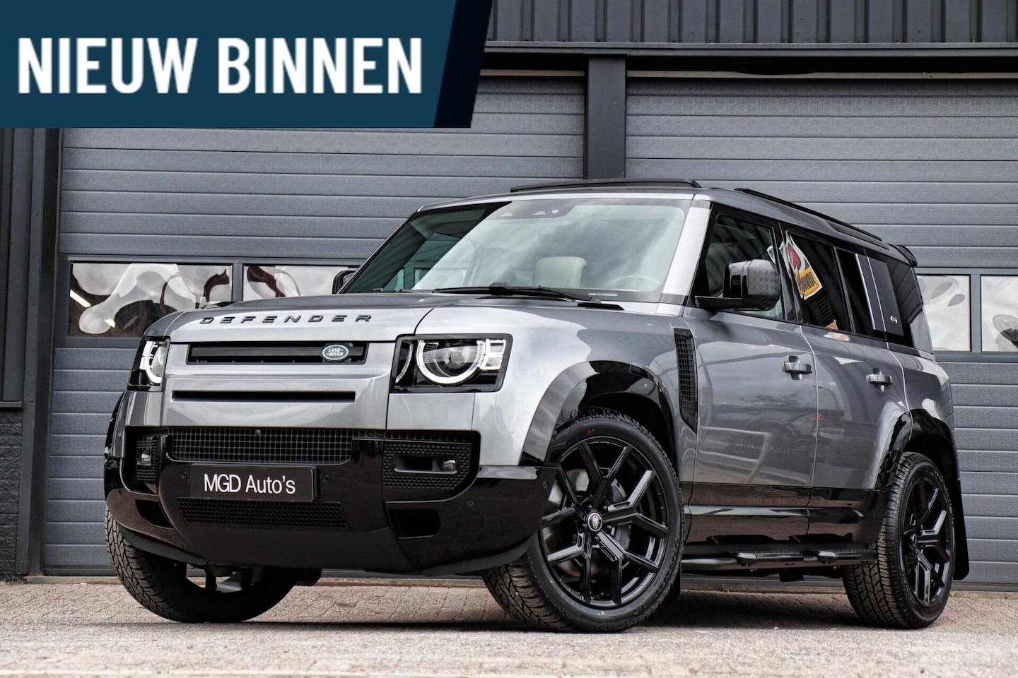Land Rover Defender 110 - 3.0 P400 110 HSE /PANODAK/LUCHTVERING/HUD/MEMORY/360 CAMERA/MERIDIAN/22 INCH! - AutoWereld.nl