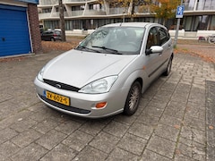 Ford Focus - 1.6-16V Automaat Ghia Airco 5drs