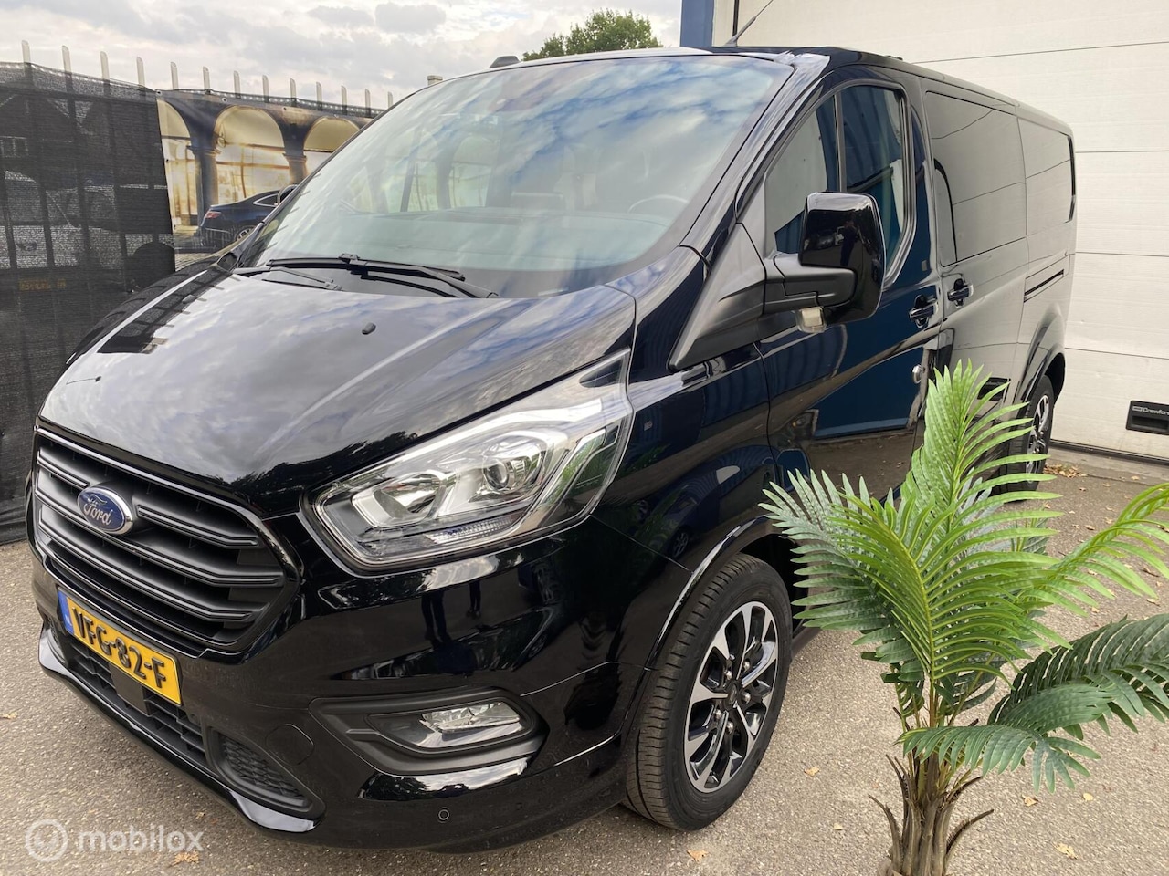 Ford Transit Custom - 2.0 TDCI 185KW L2H1 Sport DC ECC NAVI CRUISE CAMERA TREKHAAK - AutoWereld.nl