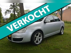 Volkswagen Jetta - 1.6 Trendline*airco*cruise*navi*1ste eigenaar