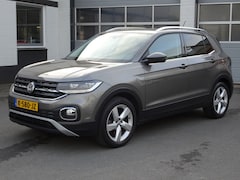 Volkswagen T-Cross - 1.0 TSI Style Automatische airco, app connect, achteruitrijcamera, parkeersensoren, afneem