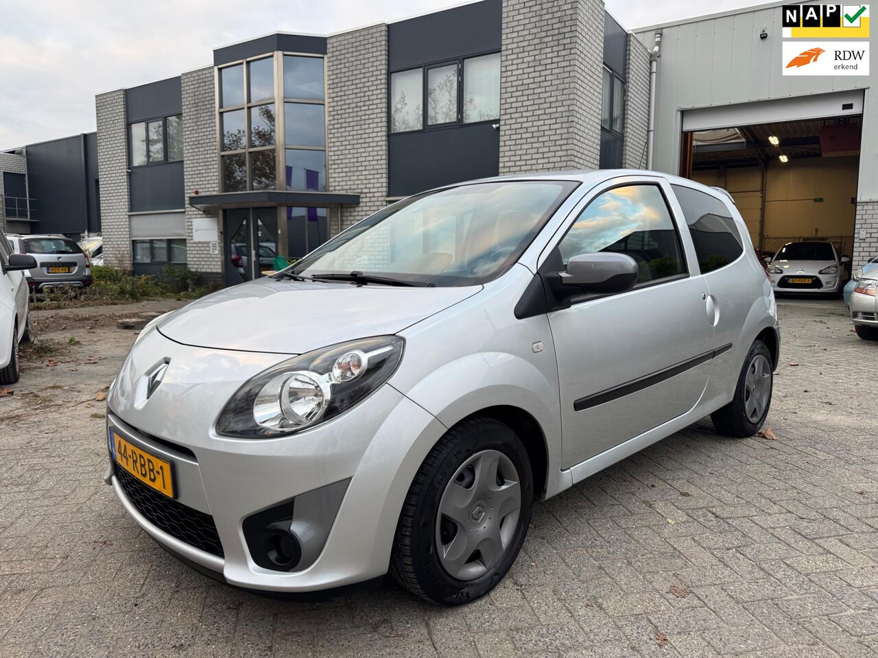 Renault Twingo - 1.2-16V Collection Airco Nap - AutoWereld.nl