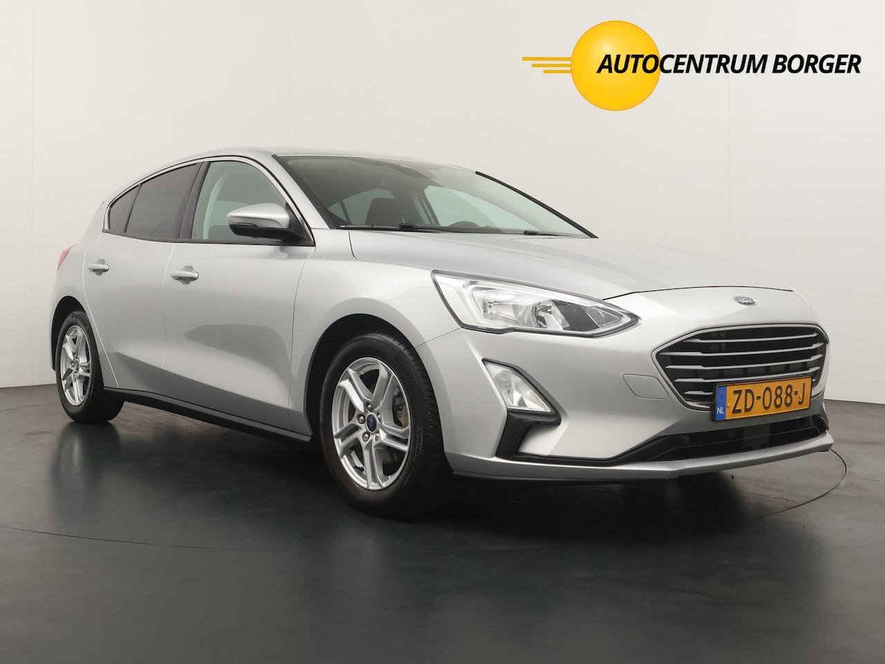 Ford Focus - 1.0 EcoBoost 5DRS Navi/16"LM/Trekhaak /Airco/Cruise/Winterpakket - AutoWereld.nl