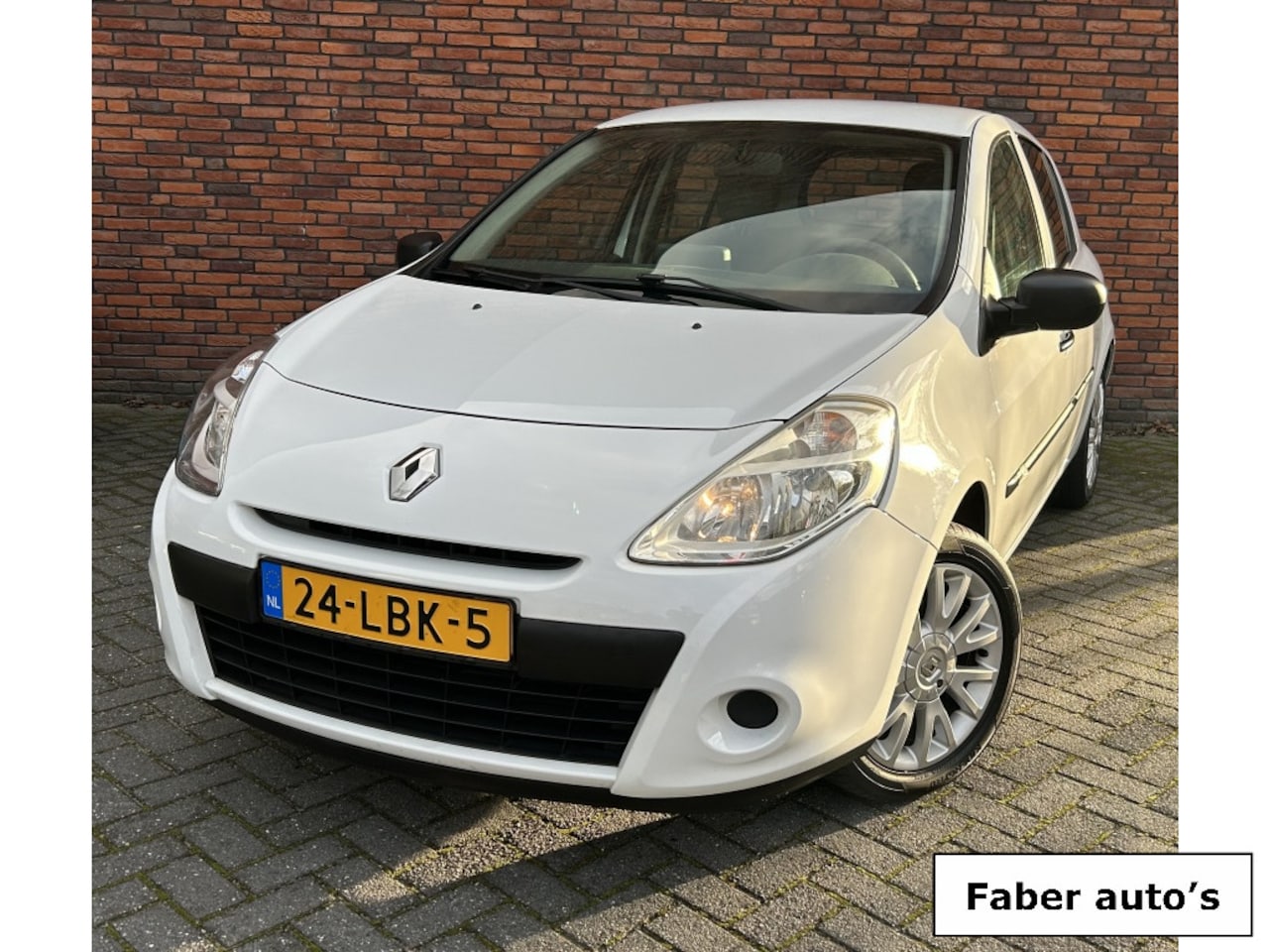 Renault Clio - 1.2 TCe Special Line/ Navi/ Airco - AutoWereld.nl