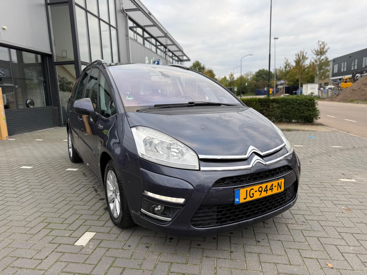Citroën Grand C4 Picasso - 1.6 e-HDI Ligne Business 7P (bj 2012) Facelift|Led|Navi|PDC - AutoWereld.nl