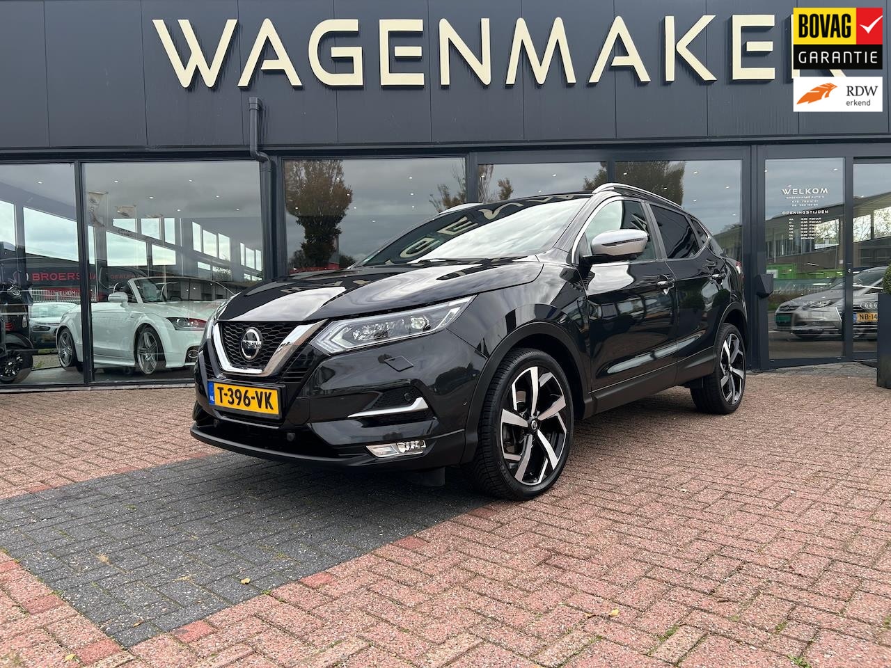 Nissan Qashqai - 1.3 DIG-T Tekna + AUT|Leder|NAVI|CAM|PANORAMA - AutoWereld.nl