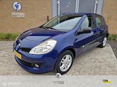 Renault Clio - 1.2-16V Dynamique 5Drs Airco