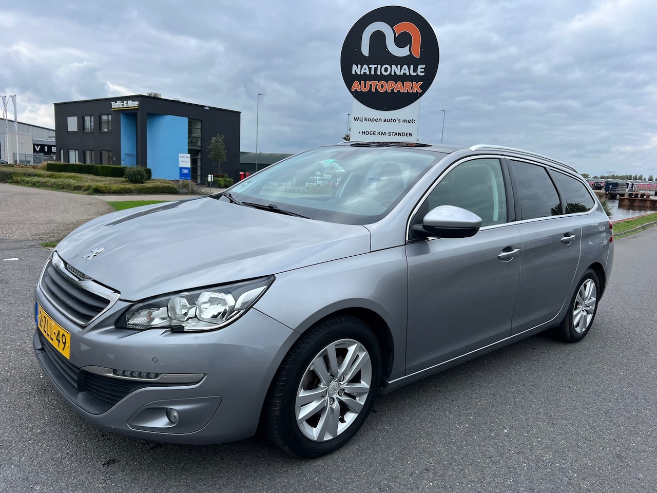 Peugeot 308 SW - 2015 * 1.2 PureTech Blue Lease Executive * Top auto * Pano * - AutoWereld.nl