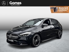 Mercedes-Benz B-klasse - 180 AMG Line | Premium Pakket | Night Pakket | Panoramadak | Dodehoekassistent | Sfeerverl