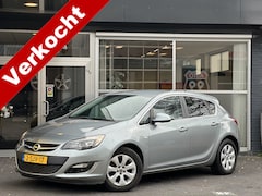 Opel Astra - 1.4 Turbo Business + CRUISE/ AIRCO / TREKHAAK / NAVI