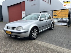 Volkswagen Golf - 1.6-16V Trendline MEENEEMPRIJS