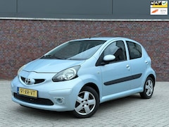 Toyota Aygo - 1.0-12V Sport | Nieuwe APK | Airco | El. Ramen | 5-drs | NAP km | Carplay | Rijdt en schak