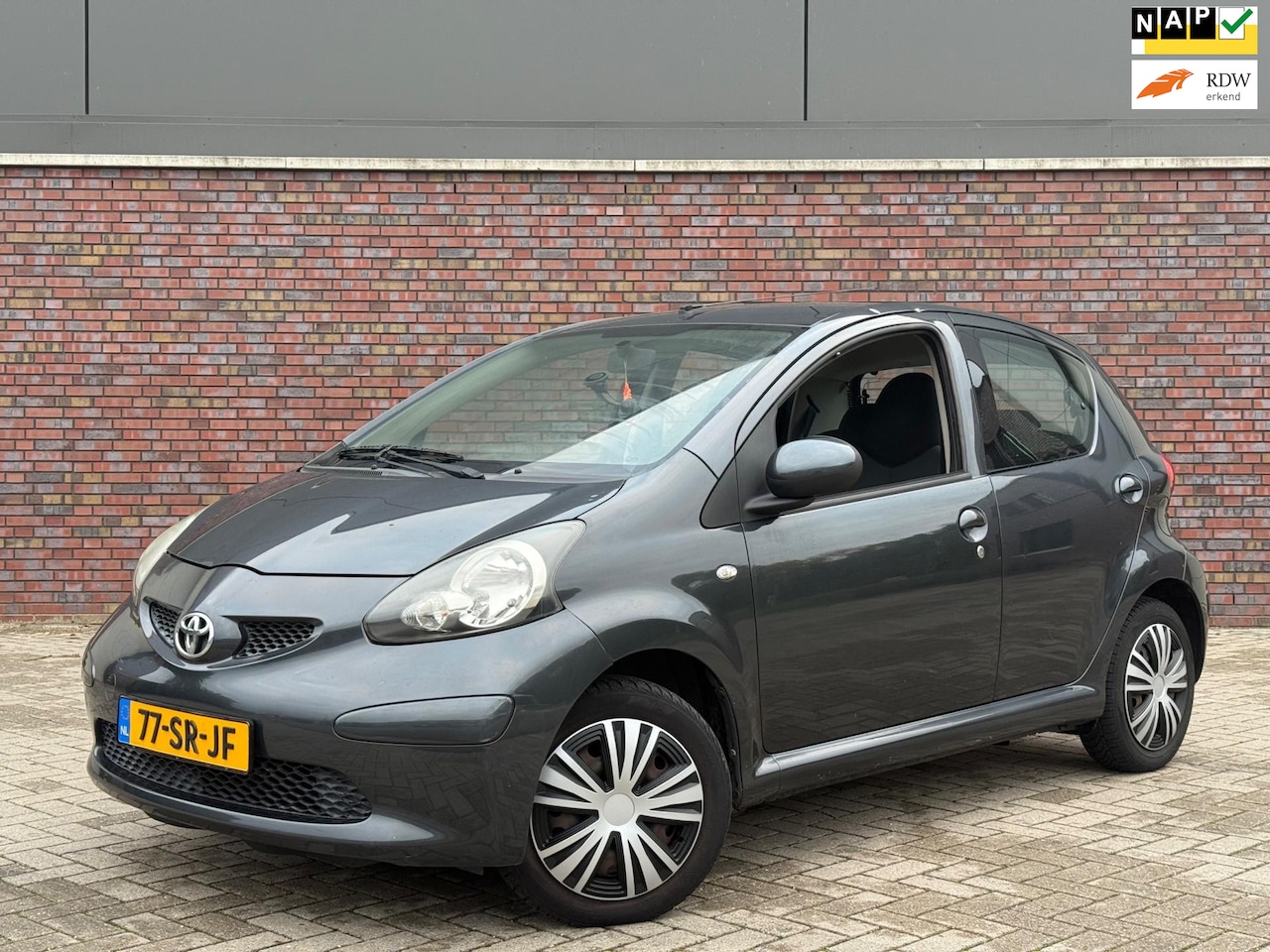 Toyota Aygo - 1.0-12V + | El. Ramen | 5-drs | NAP | Nieuwe koppeling | Onderhoudsboekje aanwezig | Rijdt - AutoWereld.nl