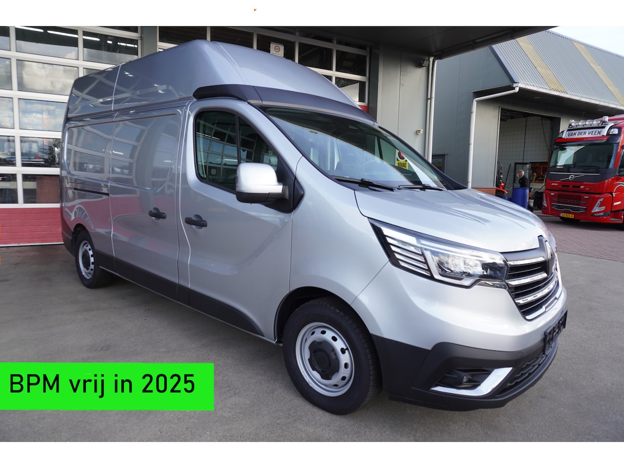 Renault Trafic - 2.0 Blue dCi 170PK T30 L2H2 Extra Werkplaatsinrichting Airco | Cruise | Navi | trekhaak - AutoWereld.nl
