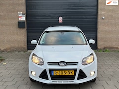 Ford Focus Wagon - 1.6 EcoBoost Titanium Keyless Navi Clima Cruise Control PDC Trekhaak