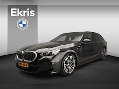 BMW 5-serie Touring - 530e | M-Sportpakket | LED | Navigatie | Schuifdak | Trekhaak | Sportstoelen | DAB | Harma