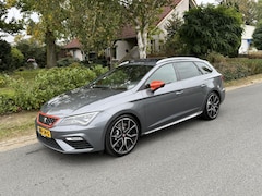 SEAT Leon ST - 2.0 TSI 4DRIVE CUPRA 300 DSG•Pano•Leder