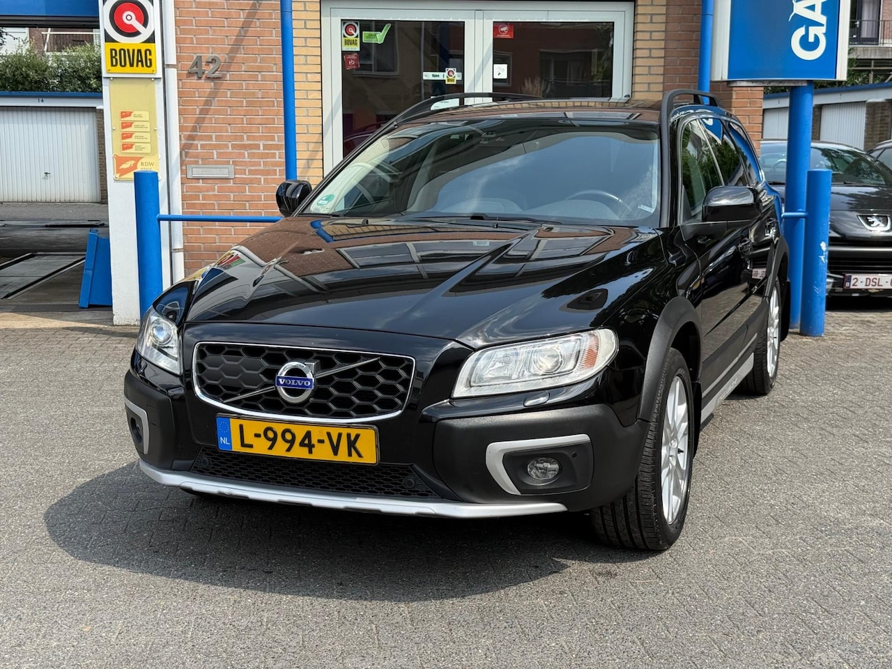 Volvo XC70 - 2.0 T5 Inscription Edition | Keyless | Trekhaak | Schuif/kanteldak | Harman/Kardon | Adapt - AutoWereld.nl