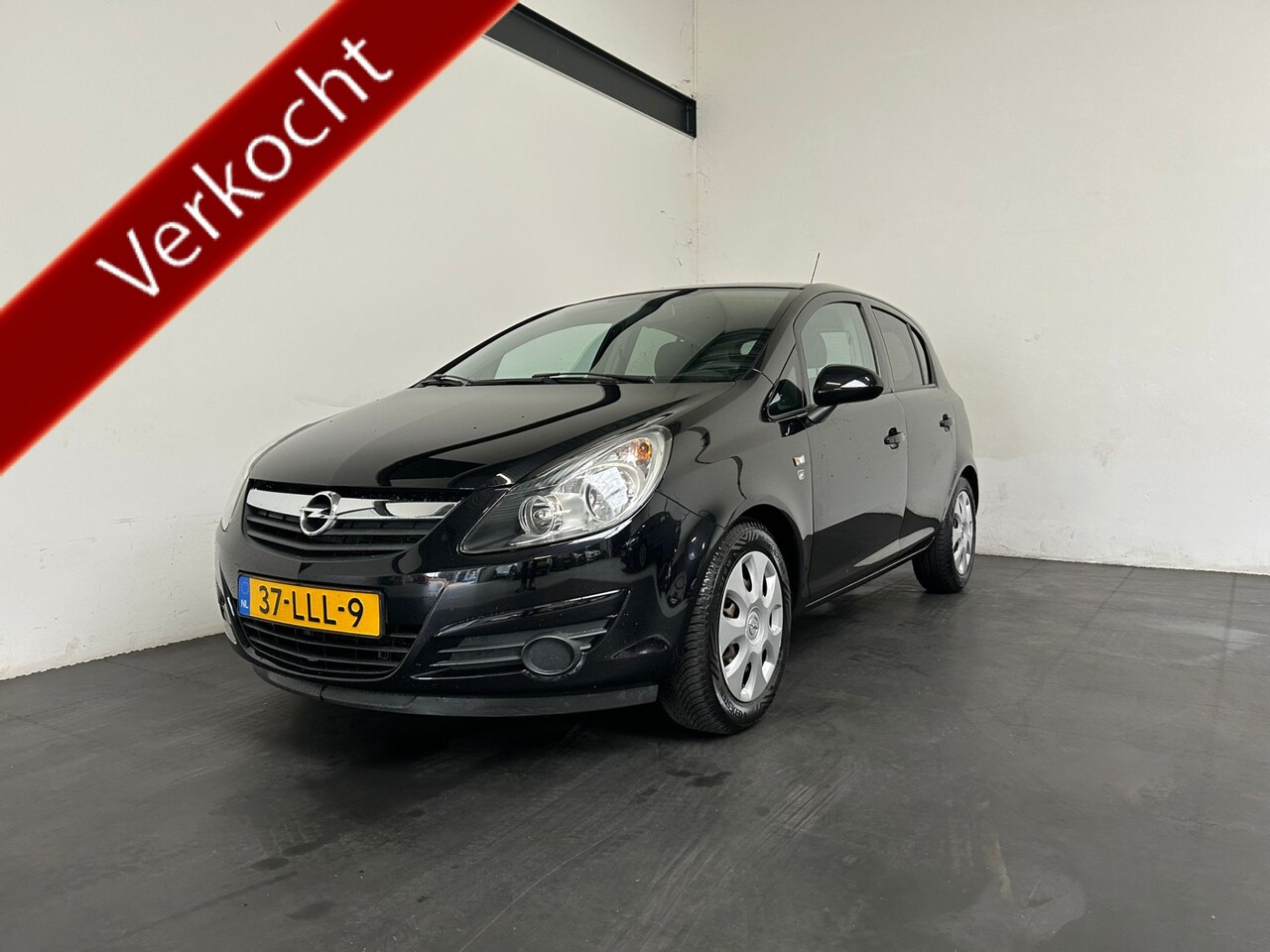 Opel Corsa - 1.4-16V '111' Edition. APK 11-2026! - AutoWereld.nl