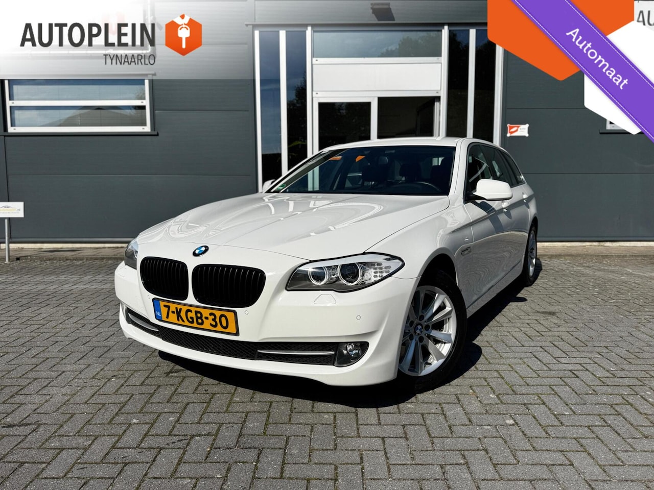 BMW 5-serie Touring - 528xi High Executive *Climate*|Navi|NL Auto|Leder|PDC|Cruise|NAP|LED| - AutoWereld.nl