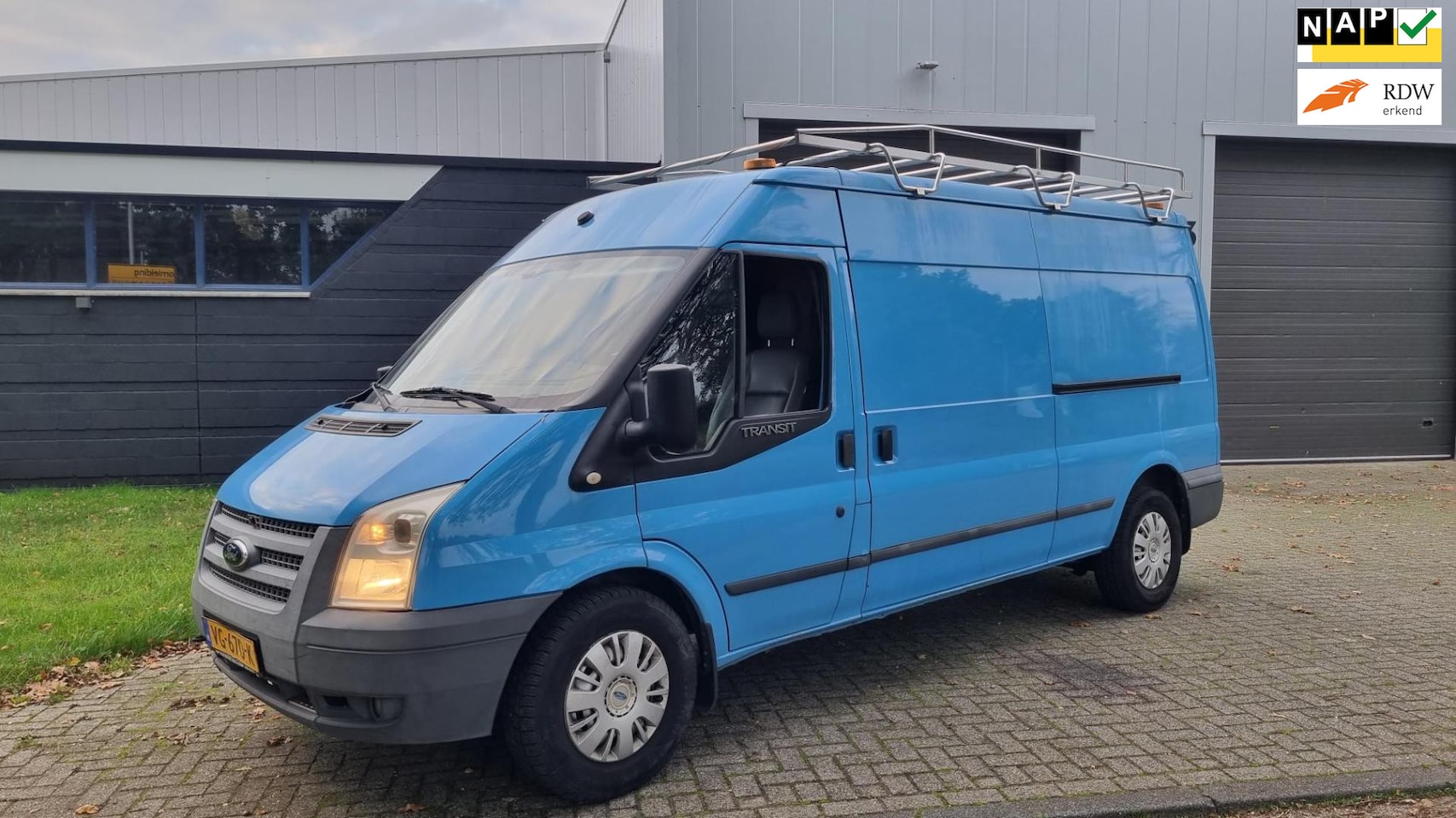 Ford Transit - 350L 2.2 TDCI Ambiente TREND 12-2013 AIRCO AUTOPILOT 230000KM - AutoWereld.nl