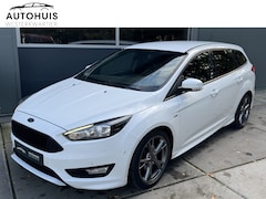 Ford Focus Wagon - 1.0 Ecoboost 125pk H6 ST-Line Navigatie LMV PDC Climate Control