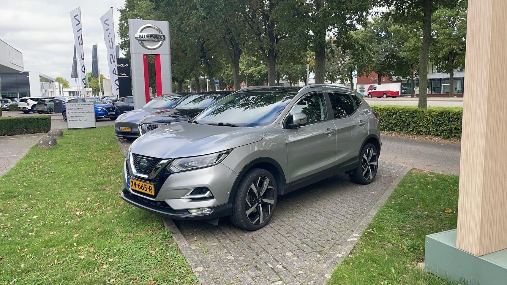 Nissan Qashqai - 1.2 Tekna + | 1ste EIGENAAR / NL AUTO | PANODAK | STOELVERWARMING | CAMERA | NAVIGATIE | - AutoWereld.nl