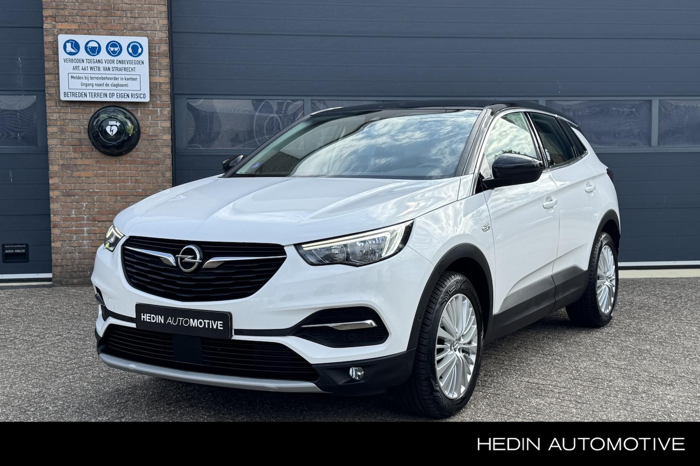 Opel Grandland X - 1.2 Turbo 130PK Bus. Executive Automaat | Trekhaak | Navigatie | Climate control | Carplay - AutoWereld.nl