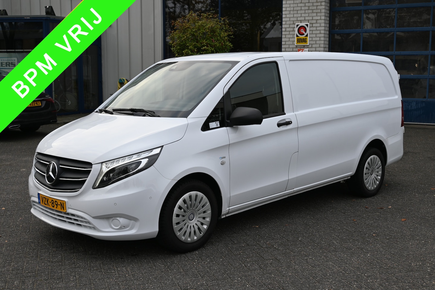 Mercedes-Benz Vito - 119 CDI L2 Distronic, LED, Trekhaak 2500 kg, Standkachel - AutoWereld.nl