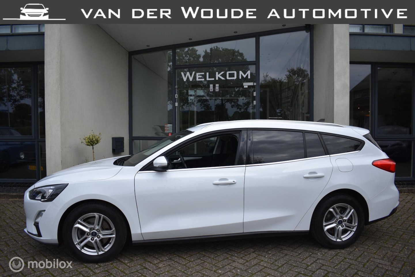 Ford Focus Wagon - 1.0 EcoBoost Trend Edition Airco|Camera|LED - AutoWereld.nl