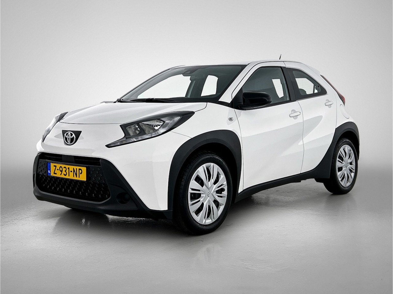 Toyota Aygo X - 1.0 VVT-i MT Play Foto's Leseman - AutoWereld.nl