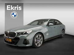 BMW i5 - Sedan eDrive40 | M-Sportpakket | LED | Navigatie | Trekhaak | Active cruise | Sportstoelen
