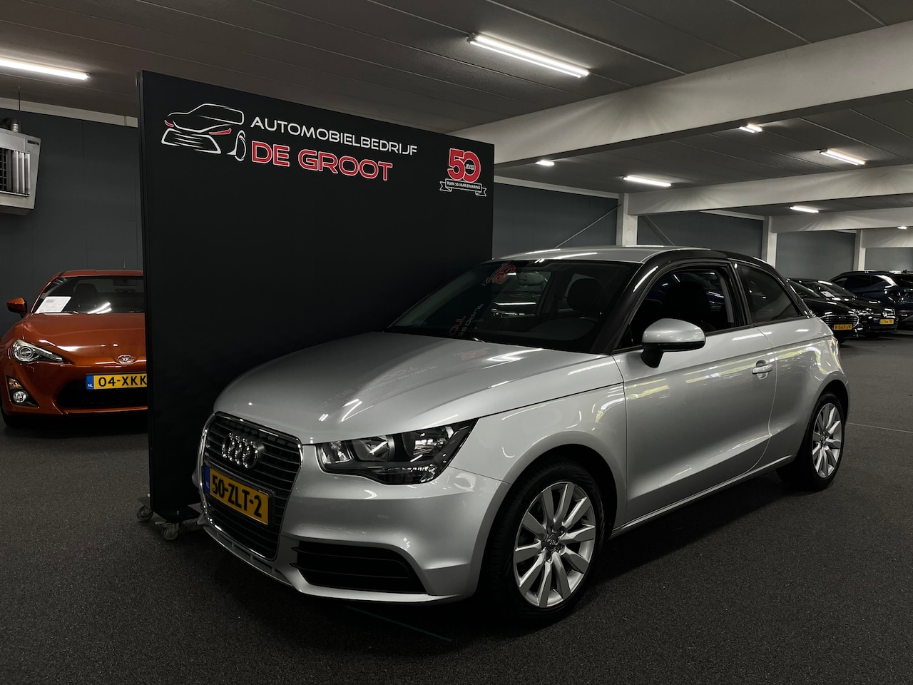 Audi A1 - 1.2 TFSI Connect NL-auto met allseasonbanden, navigatie en cruise control - AutoWereld.nl
