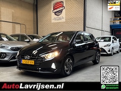 Hyundai i20 - 1.2 MPI COMFORT NL AUTO NAP 25 DKM 4 CYLINDER MOTOR APPLE CARPLAY/ANDROID CRUISE LM PDC LE